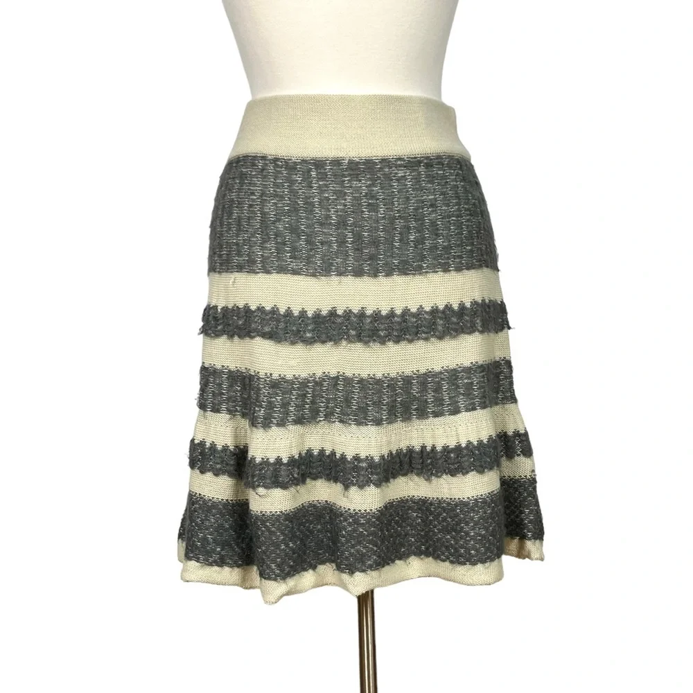 Cambridge Dry Goods Sweater Skirt Gray and Cream Mixed Fibers